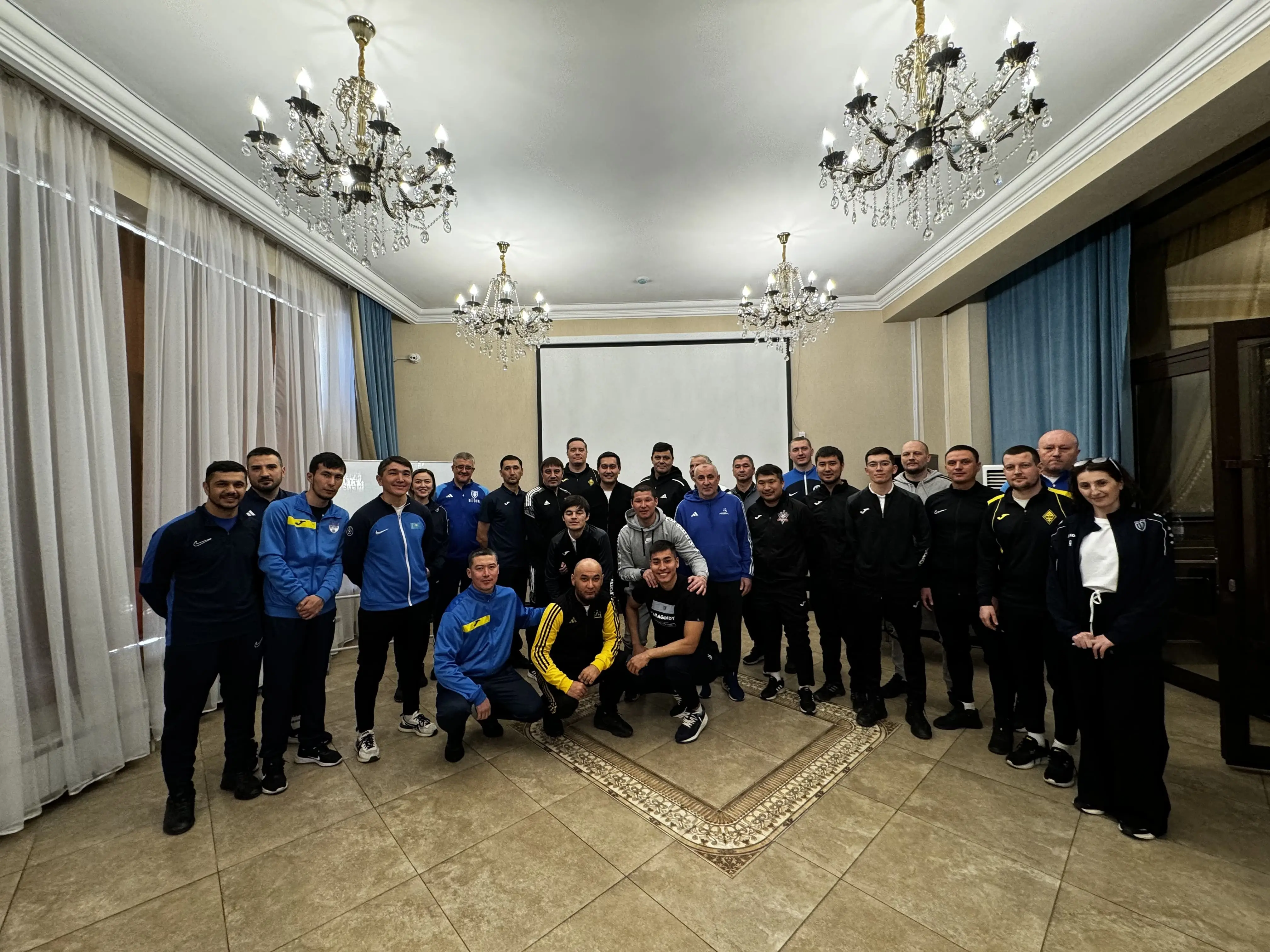 Спорттық-аналитикалық бөлім U16 командаларының жаттықтырушыларына арналған семинар өткізді