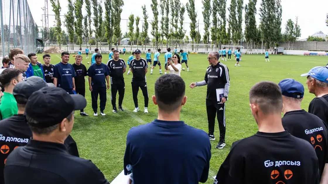 Игроки в сборных, цифровизация и социальные акции: что Freedom QJ League меняет в футболе Казахстана