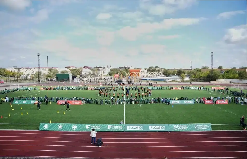 В Караганде обучат 40 тысяч школьников играть в футбол