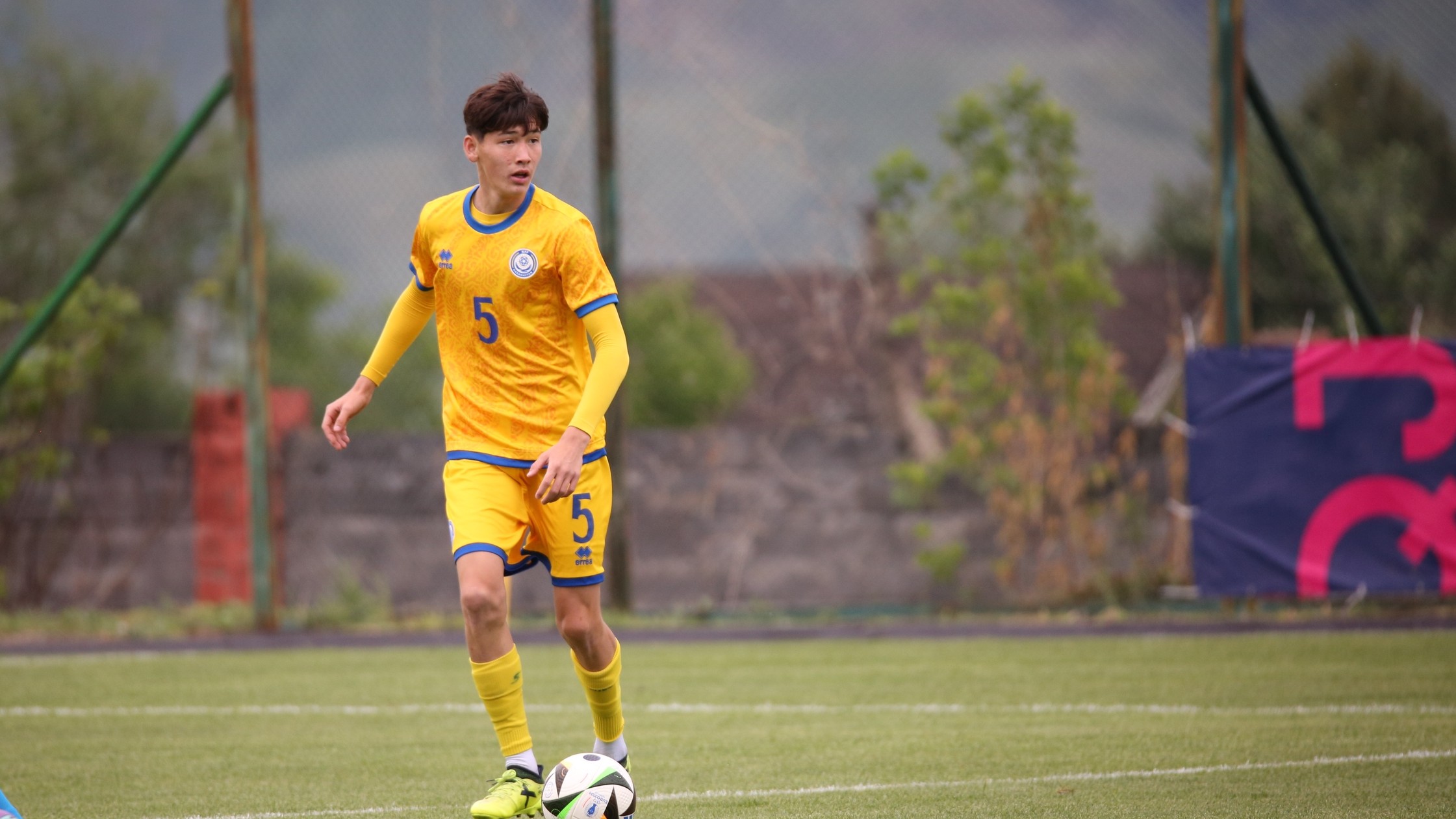 Арғын Жұмагелді – Freedom QJ League B маусымының үздік қорғаушысы!