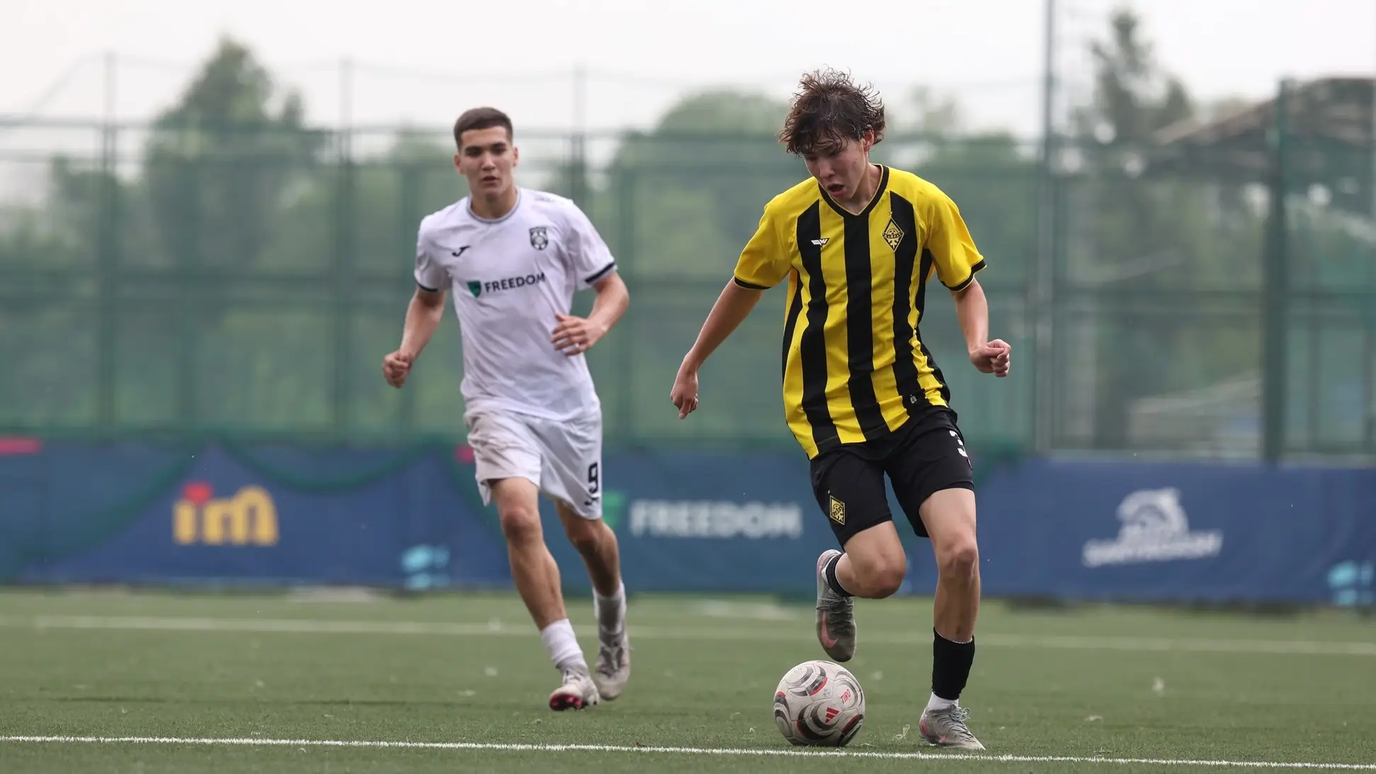 Freedom QJ League U-17, U-16, U-15: битвы лидеров и разгромные победы