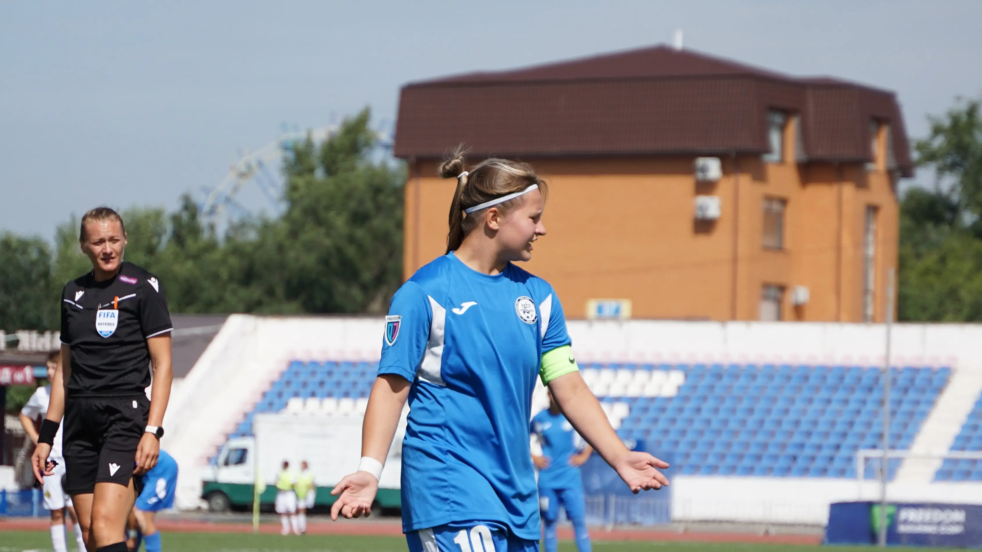 An incredible goal by Medvedeva, a defender in goal, and a missed draw: key moments from the match in Pavlodar